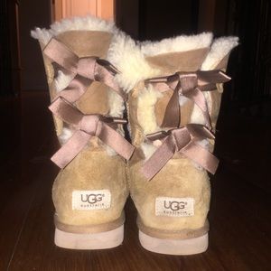 Bailey Bow uggs